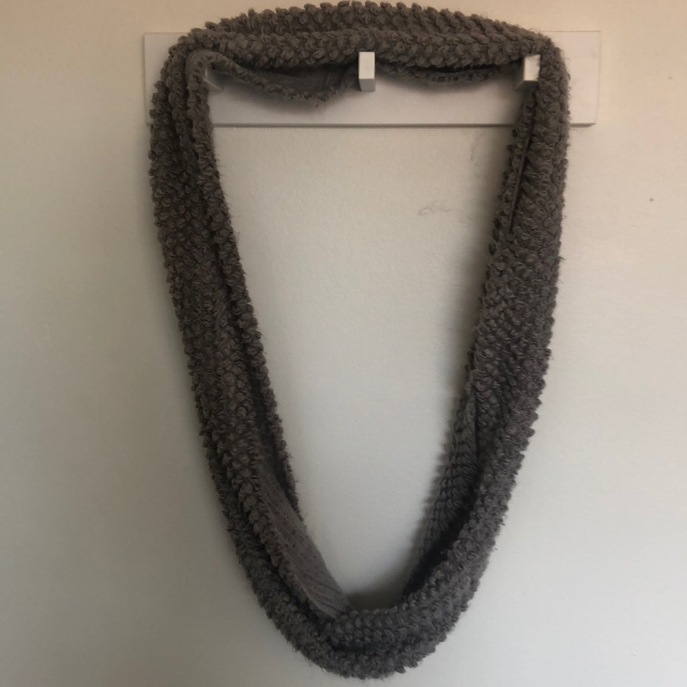 BP Circle Textured Scarf